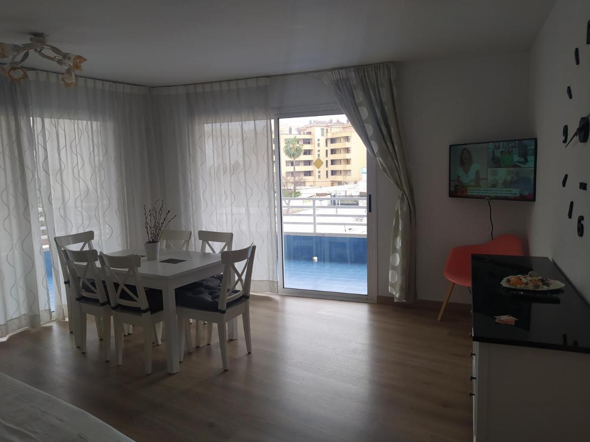 Apartamentos Ch Салоу Екстериор снимка